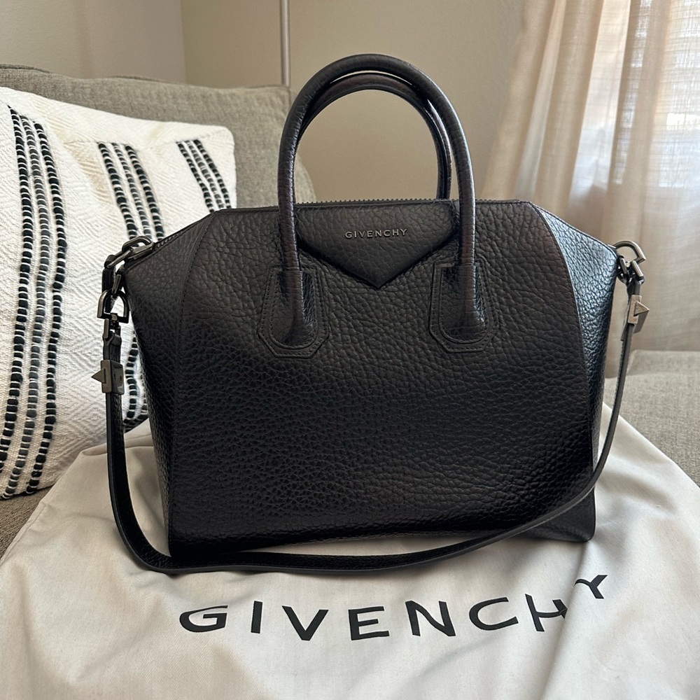 Authentic Rare Givenchy Antigona Bag, Medium - Picture 15 of 16